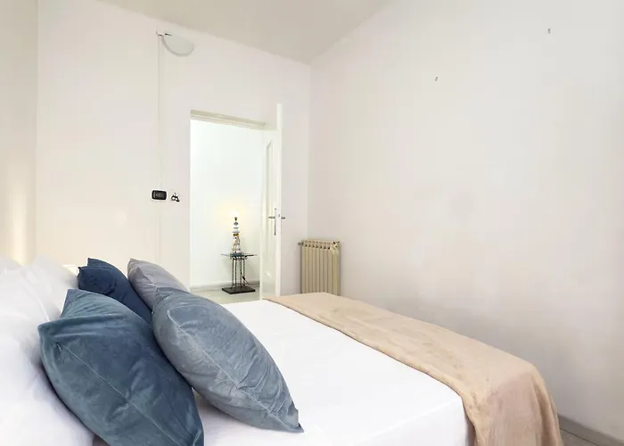 50 Mt Dal Mare - Relax Con Box E Ampio Terrazzo * Алассіо