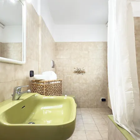 50 Mt Dal Mare - Relax Con Box E Ampio Terrazzo Apartmán *